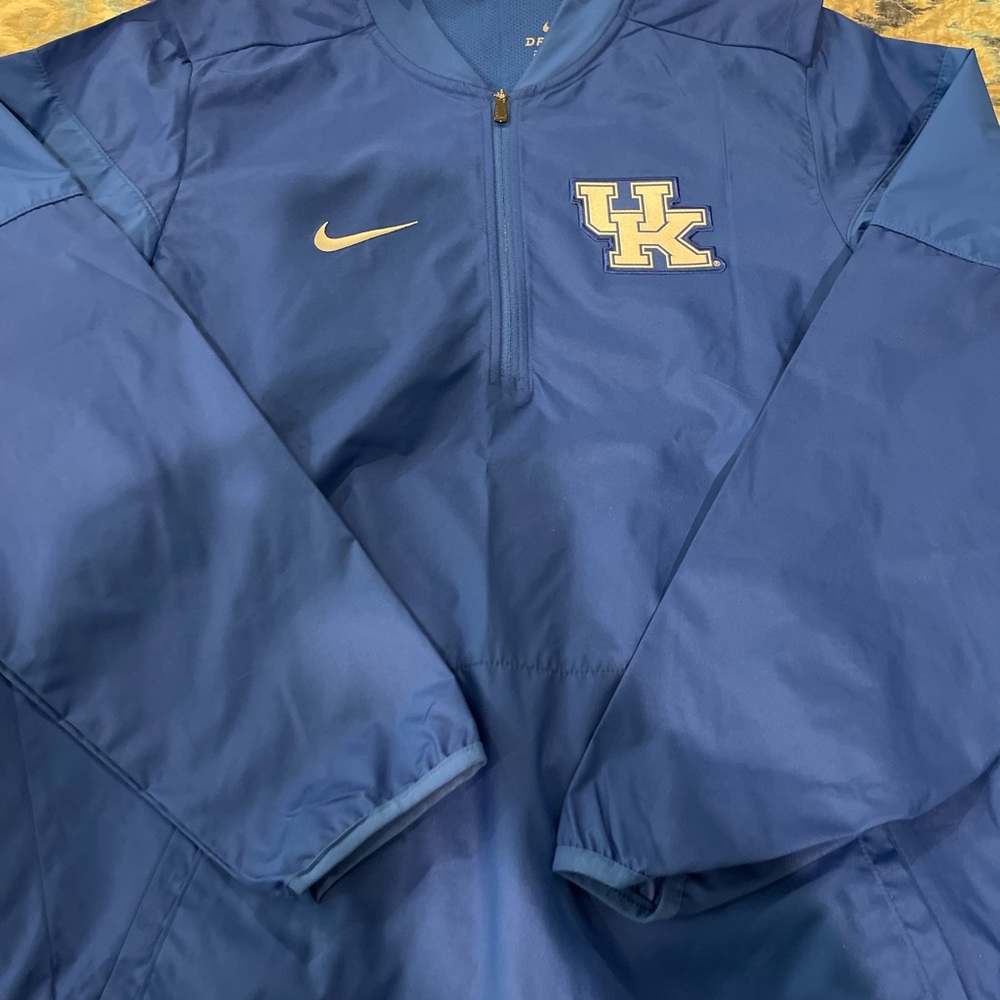 Nike 3 quarter zip top